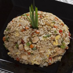 Yakimeshi pollo